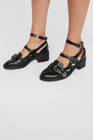 strappy oxfords