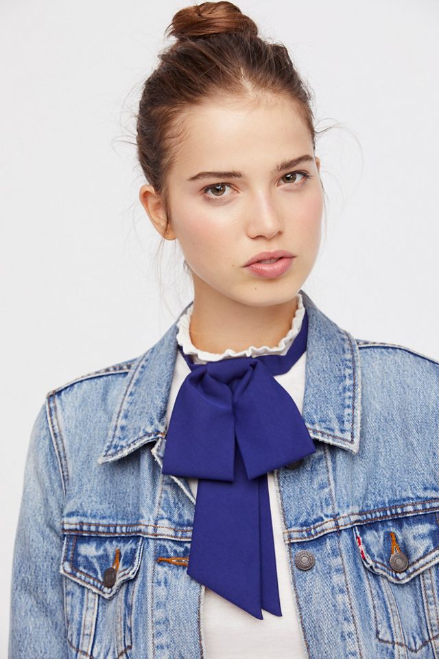 Anika Bow Neck Tie