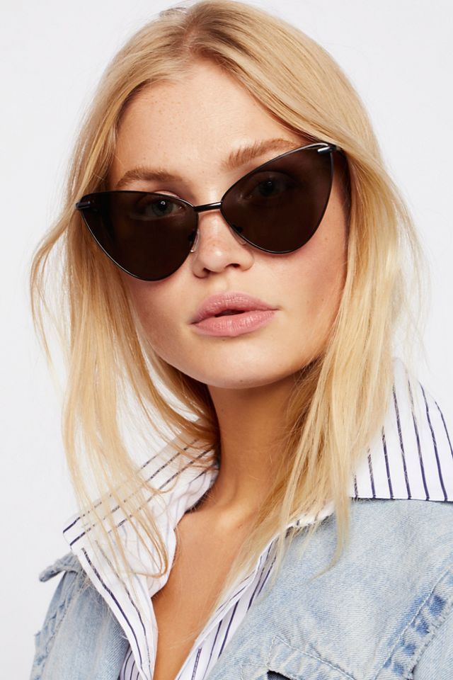 Eyes On Me Sunglasses