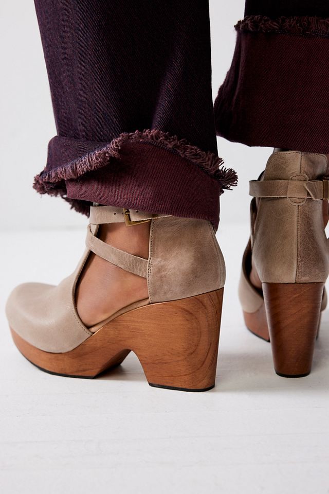 Free people best sale monroe clog