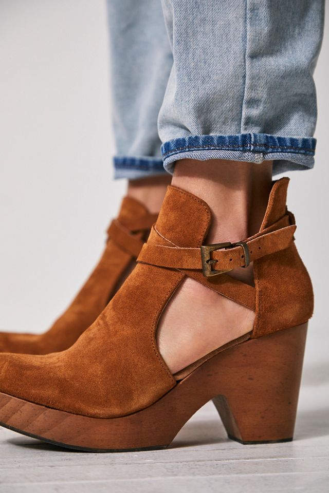 Cedar clog free people on sale