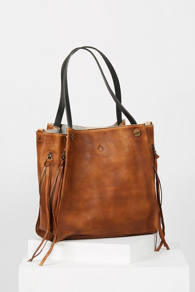 Old trend deals daisy tote