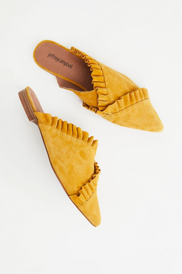 Cleo Ruffle Flat