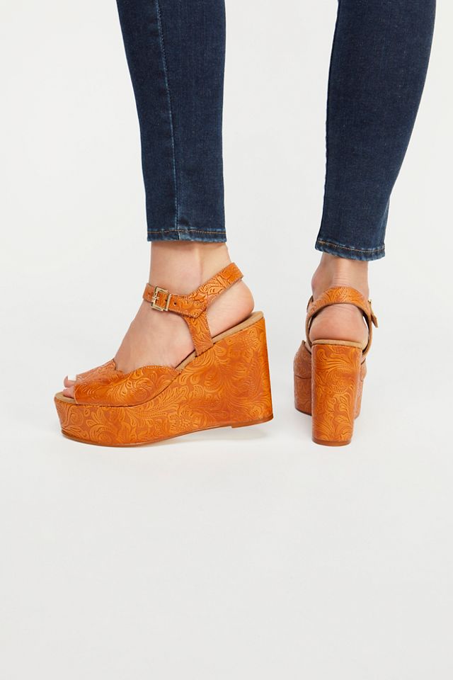 Uptown Wedge #3