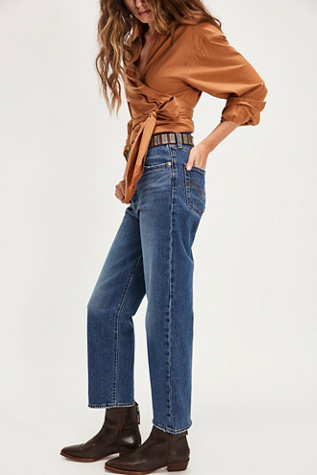 Levi's Ribcage Straight Ankle Jeans