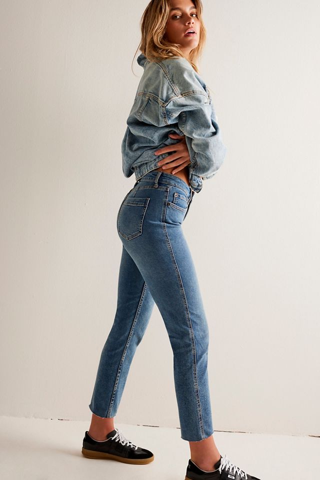 CRVY High-Rise Vintage Straight Jeans