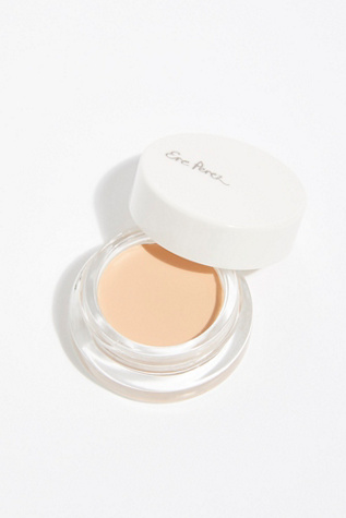Ere Perez Arnica Concealer at Free People in Latte