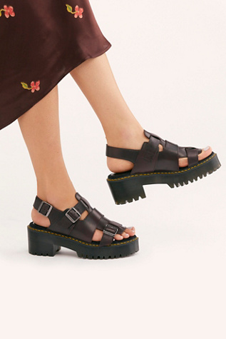 Dr. Martens Ariel ブラック サンダル US7 49002843_060_a