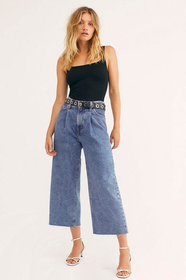Levi's Ribcage Pleated Crop Jeans | Free People