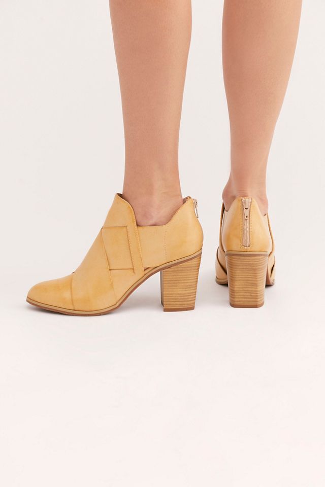 Vegan Pippa Heel Boot #3