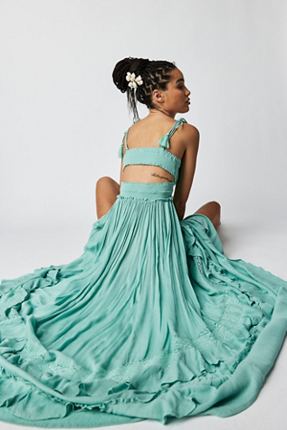 Emerald Green Satin Ruffle Maxi Dress – Unique Vintage