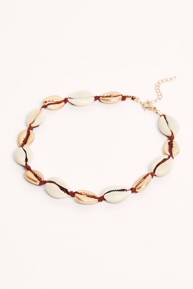Waikiki Waves Shell Necklace
