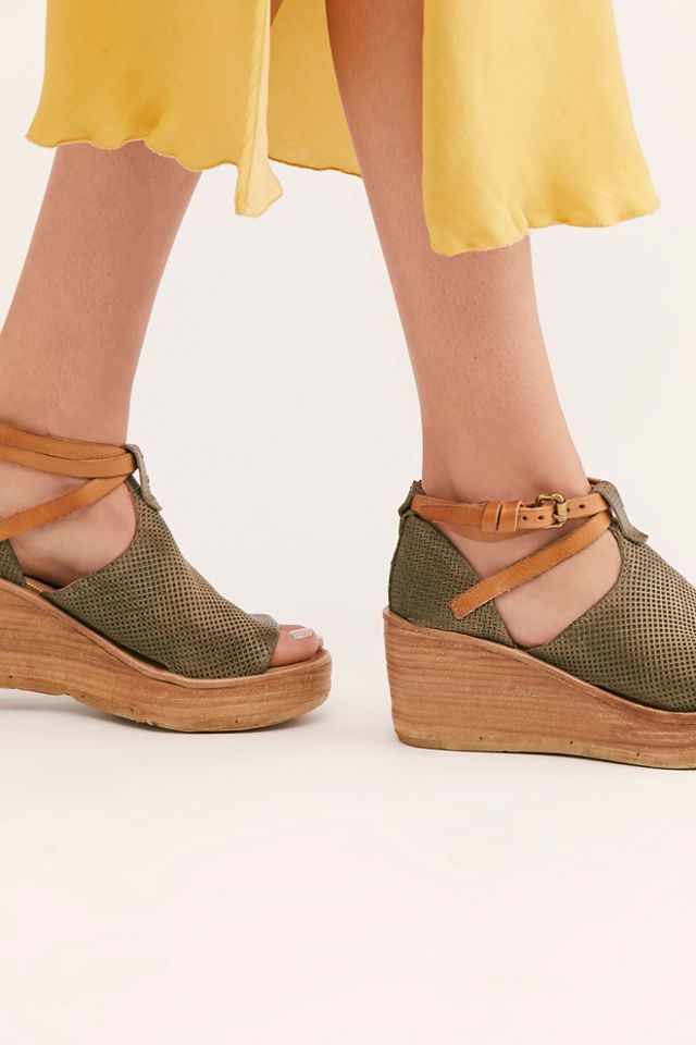 Nina Wedge #2