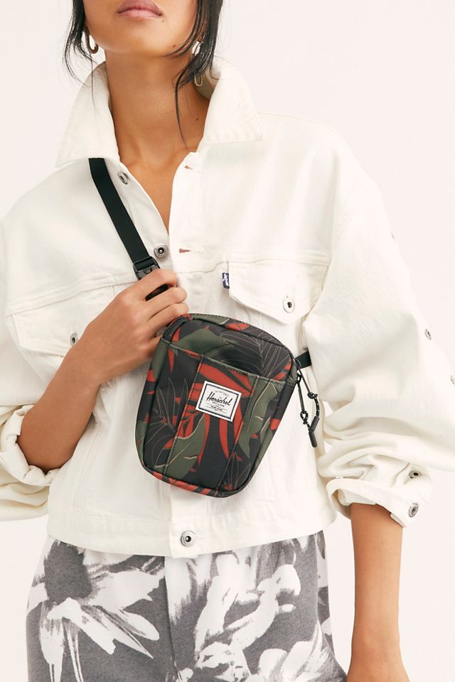 Herschel store cruz crossbody