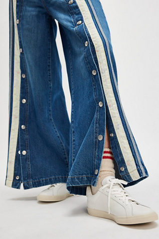 Veja Esplar Trainers Shoe at Free People in Extra White, Size: EU 37