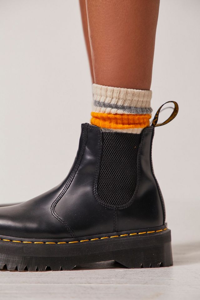 dr martens platform chelsea boots