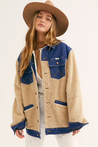 wrangler oversized sherpa patch jacket