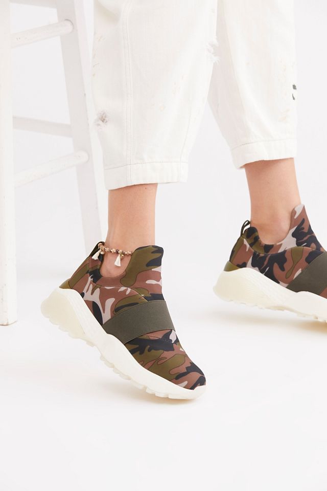 Sunday Strolls Sneakers