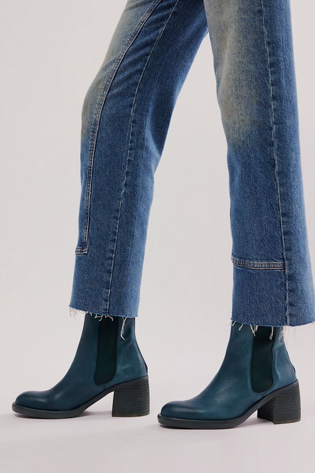 Essential Chelsea Boots