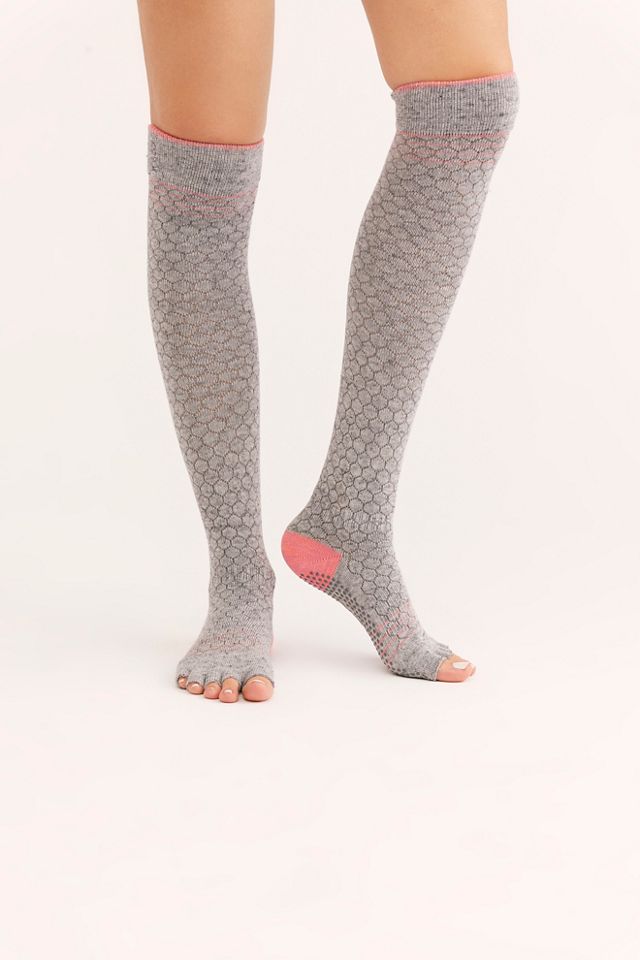 Toesox Grip Scrunch Knee High Socks