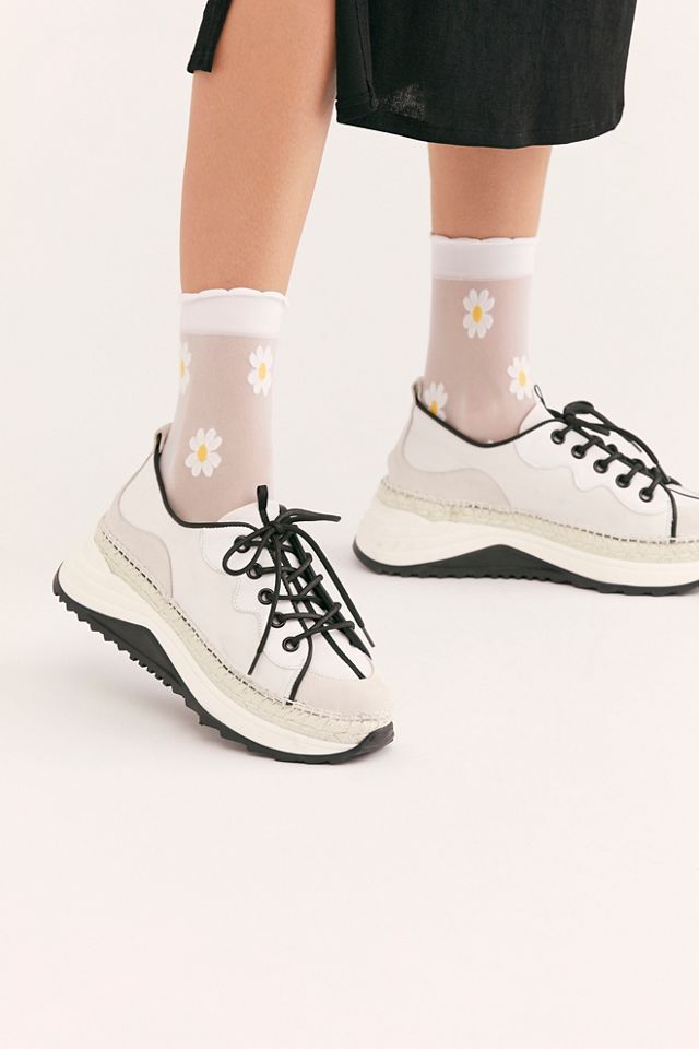 Little Daisy Sheer Socks