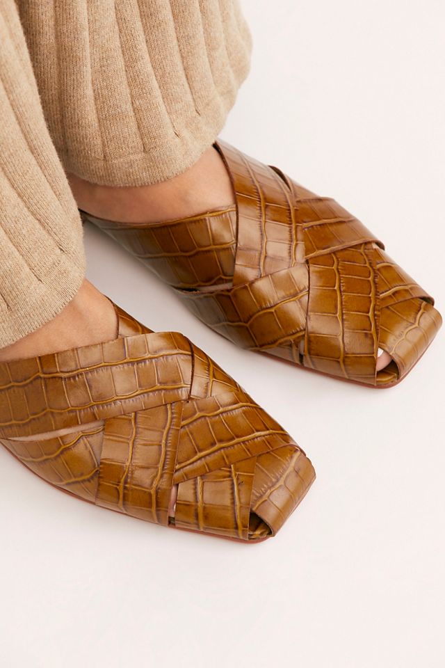 Cleo Flat #1