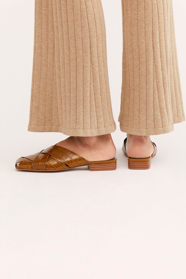Cleo Flat #2