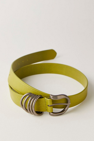 Rori Leather Belt par FP Collection en Pomme Bio, pour femme taille: S/M chez Free People