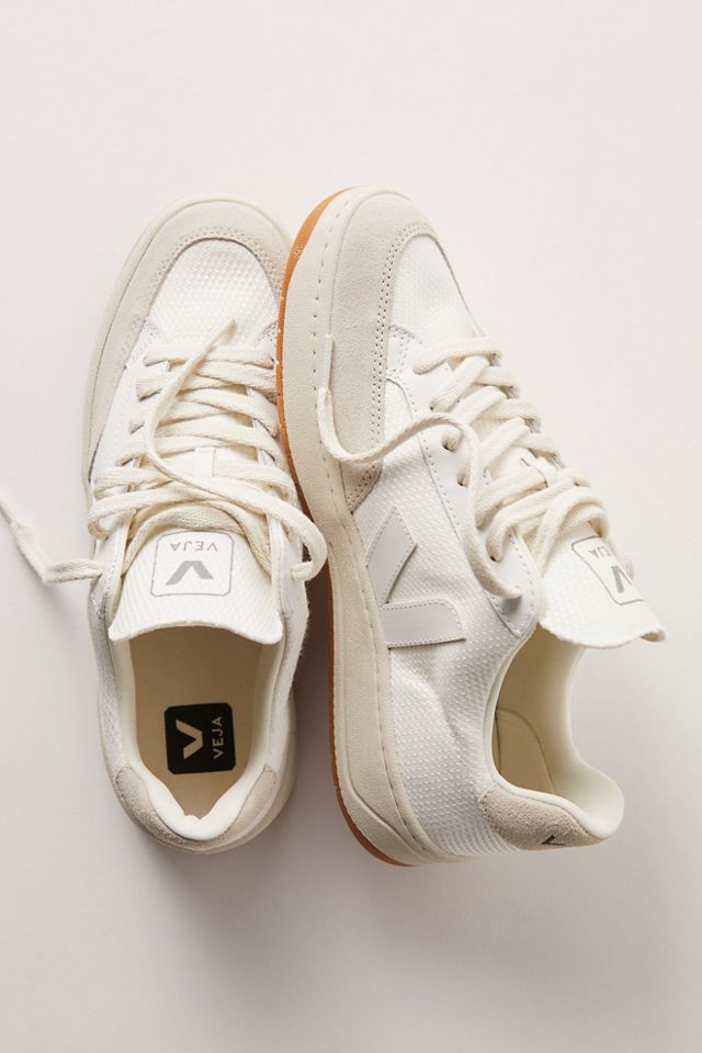 Veja V-12 Leather Dune In White For Women