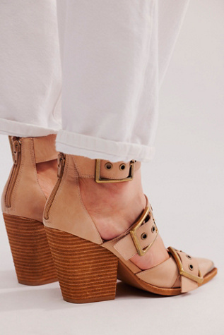 Женские туфли Jeffrey Campbell Hendrix Heels, цвет: Натуральный — фото 3