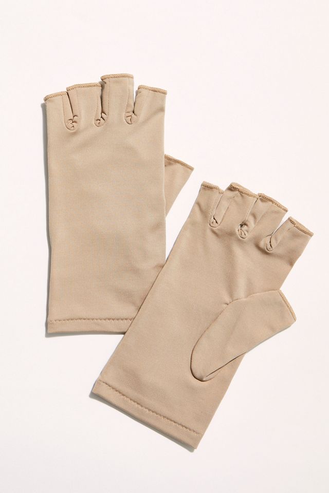 Iluminage Skin Rejuvenating Gloves #1