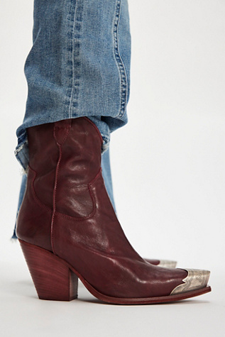 Brayden Western Boots product page