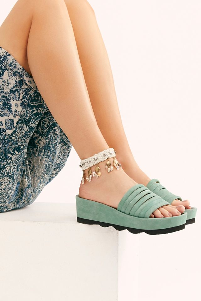 Penelope Flatform Sandals