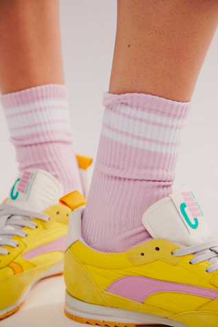 Women's Classic Crew Grip Socks – Arebesk, Inc.