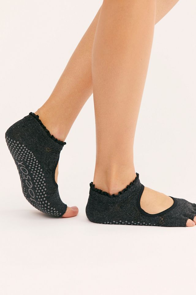 Bella Merci Ruffle Grip Socks