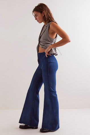 Hem frill wide flare denim (black)