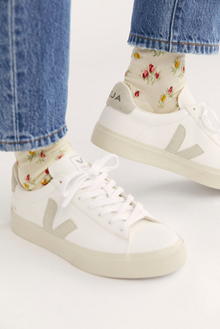 Veja Campo Trainers product page