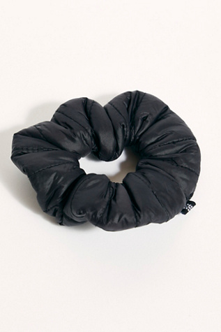 Женские аксессуары для волос FP Movement Sports Puffer Scrunchie, цвет: Чёрный — фото 3