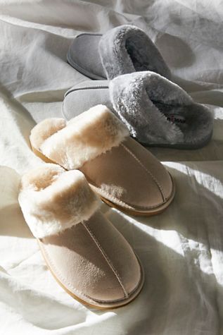 FP X Minnetonka Ribbon Chesney Slippers