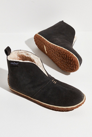 Minnetonka Tucson Slippers at Free People in Charcoal, Size: US 6