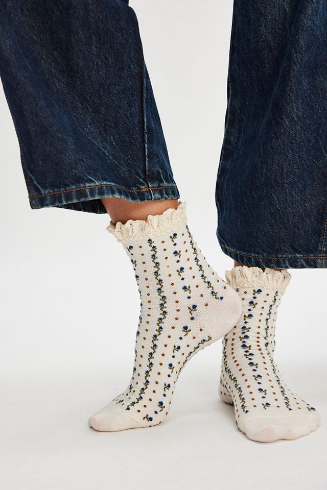 Rosebud Waffle Knit Ankle Socks #1