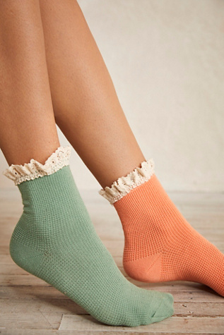 Beloved Waffle Knit Ankle Socks at Free People in Basil