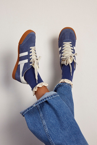 Beloved Waffle Knit Ankle Socks par Free People en Marine, pour femme