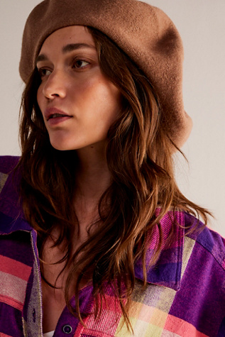 Margot Slouchy Beret at Free People in Camel