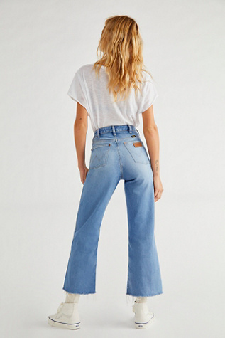 mom jeans flare