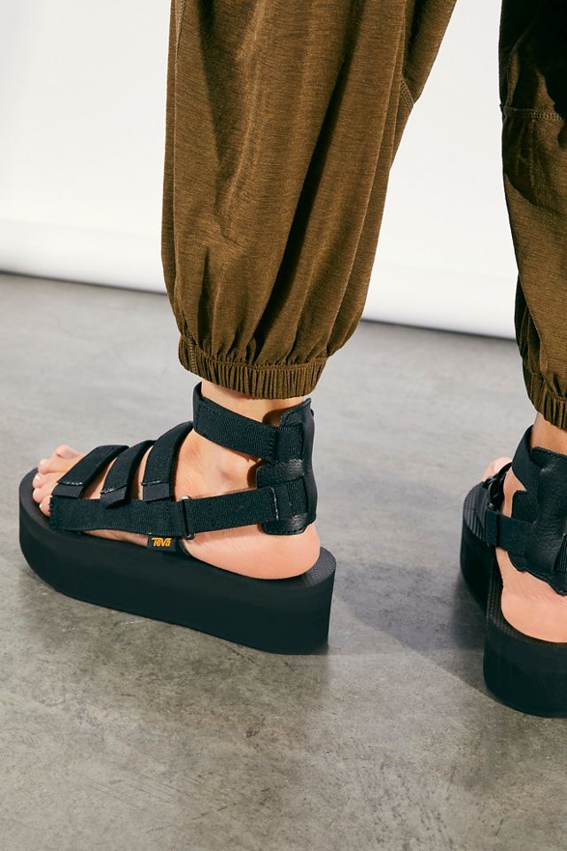 Teva Flatform Mevia Sandals