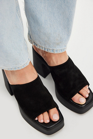 Женская обувь FP Collection Zoe Platforms, цвет: Чёрный замшевый — фото 2