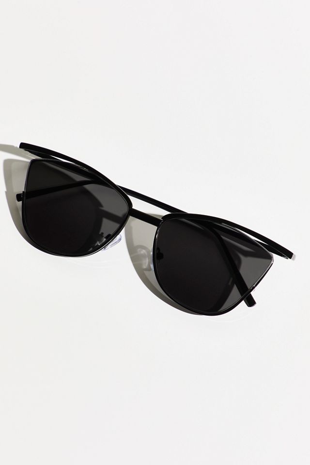 Texas Cat Eye Sunglasses | Free People display picture 1