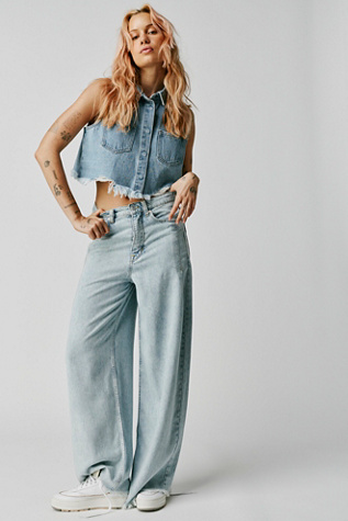 We The Free Old West Slouchy Jeans at Free People in Bleach Indigo, Size: 30