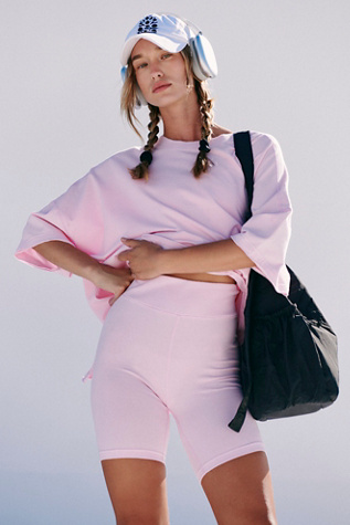 Hot Shot Reversible Set par FP Movement en Rose Poudré, pour femme chez Free People